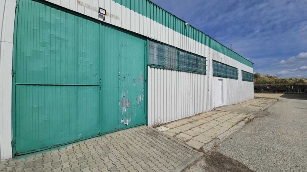 Magazyn 450m2, duże bramy wjazdowe, plac