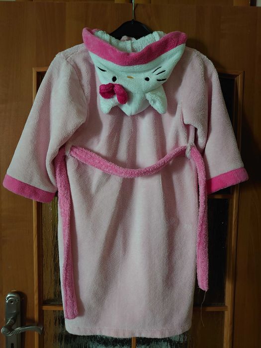 Szlafrok dla dziewczynki 110/116 cm. Hello Kitty C&A