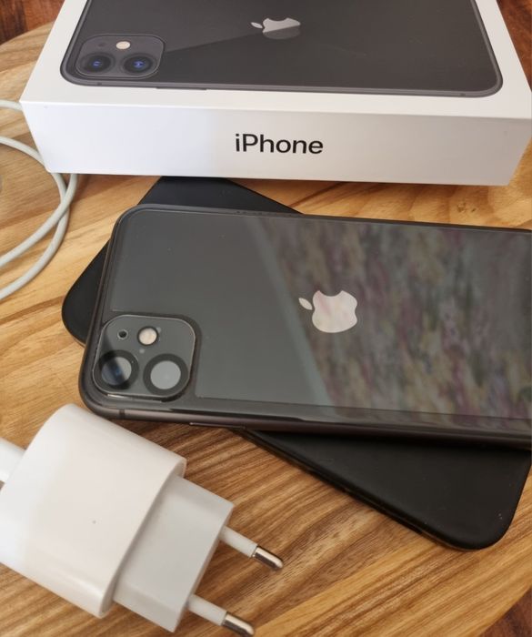 Продам iPhone 11  64GB