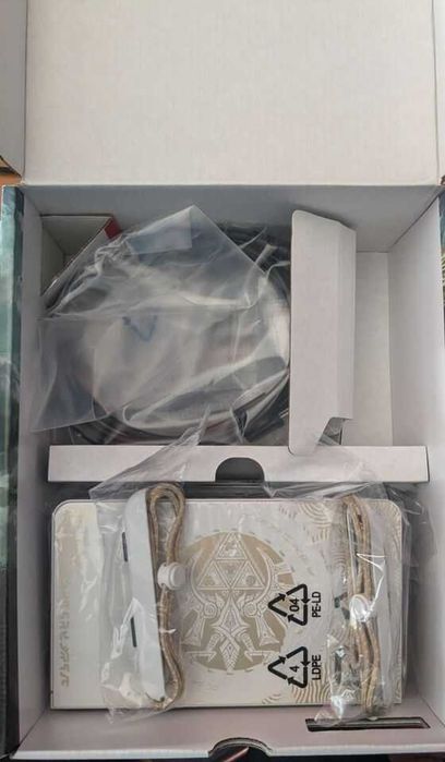 Nintendo Switch Oled The Legend of Zelda: Tears Of The Kingdom + Bolsa