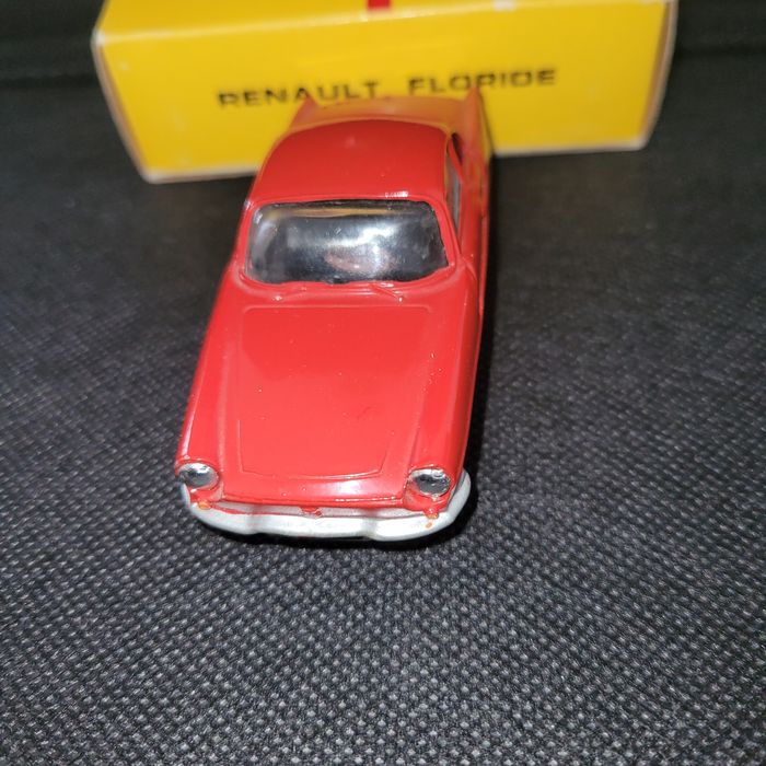Carro miniatura Renault