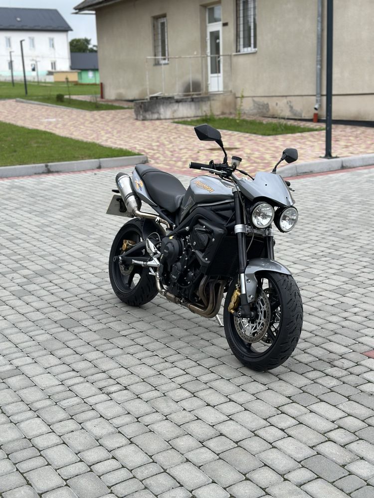 Triumph StreetTriple 675R  2010 хороший торг!