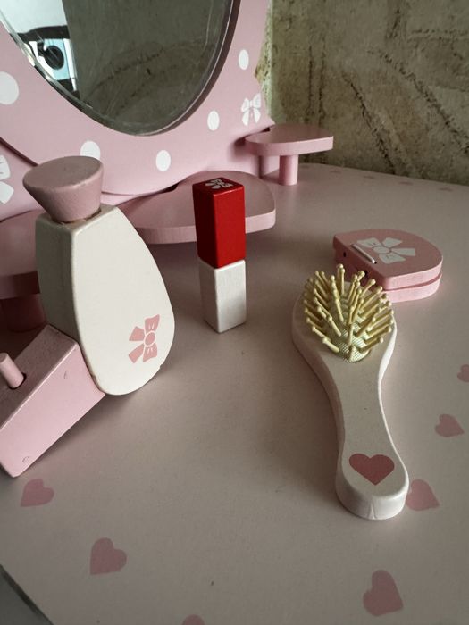 Toaletka dziecieca, drewniana