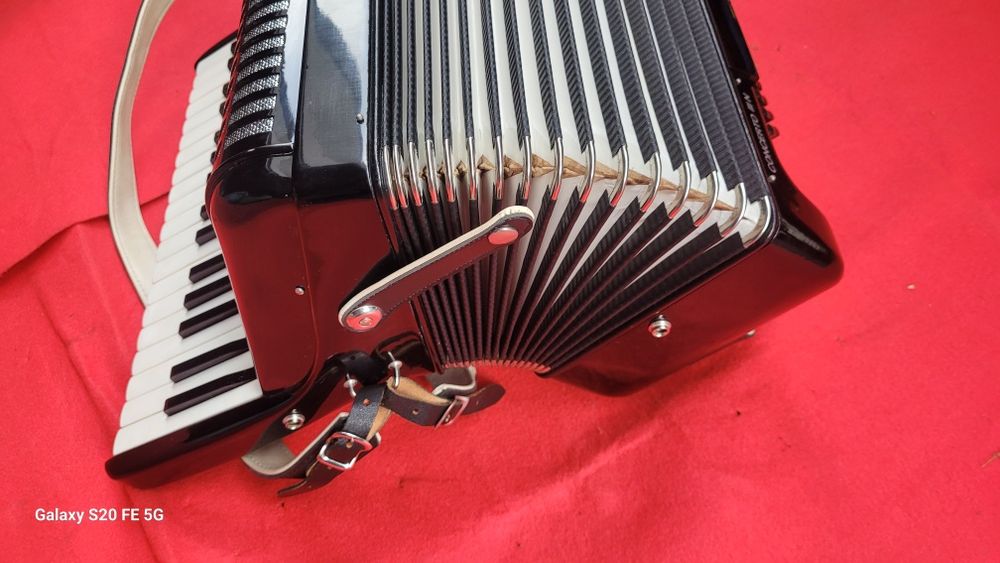 Akordeon HOHNER  Concerto III N