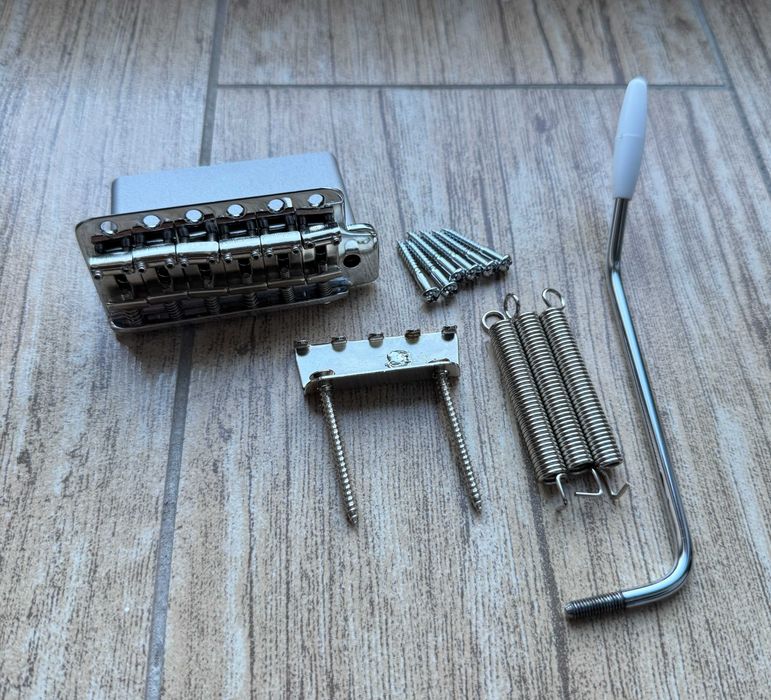 Mostek tremolo GOTOH GE101T chrome - do Stratocaster , bridge
