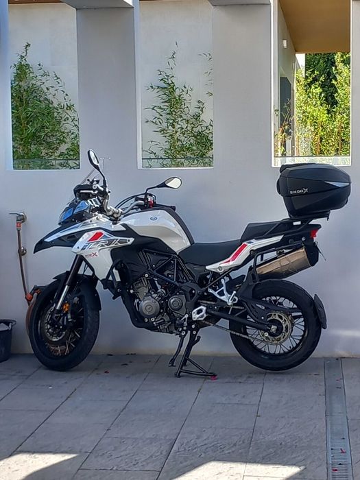 Benelli trk x excelente estado