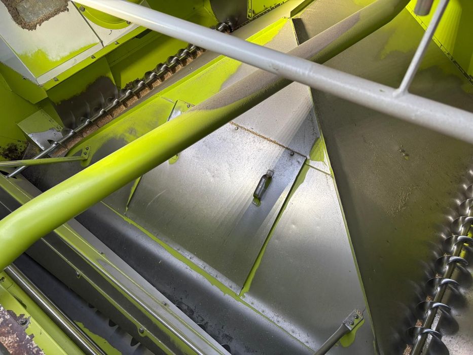 Комбайн Claas Mega 208