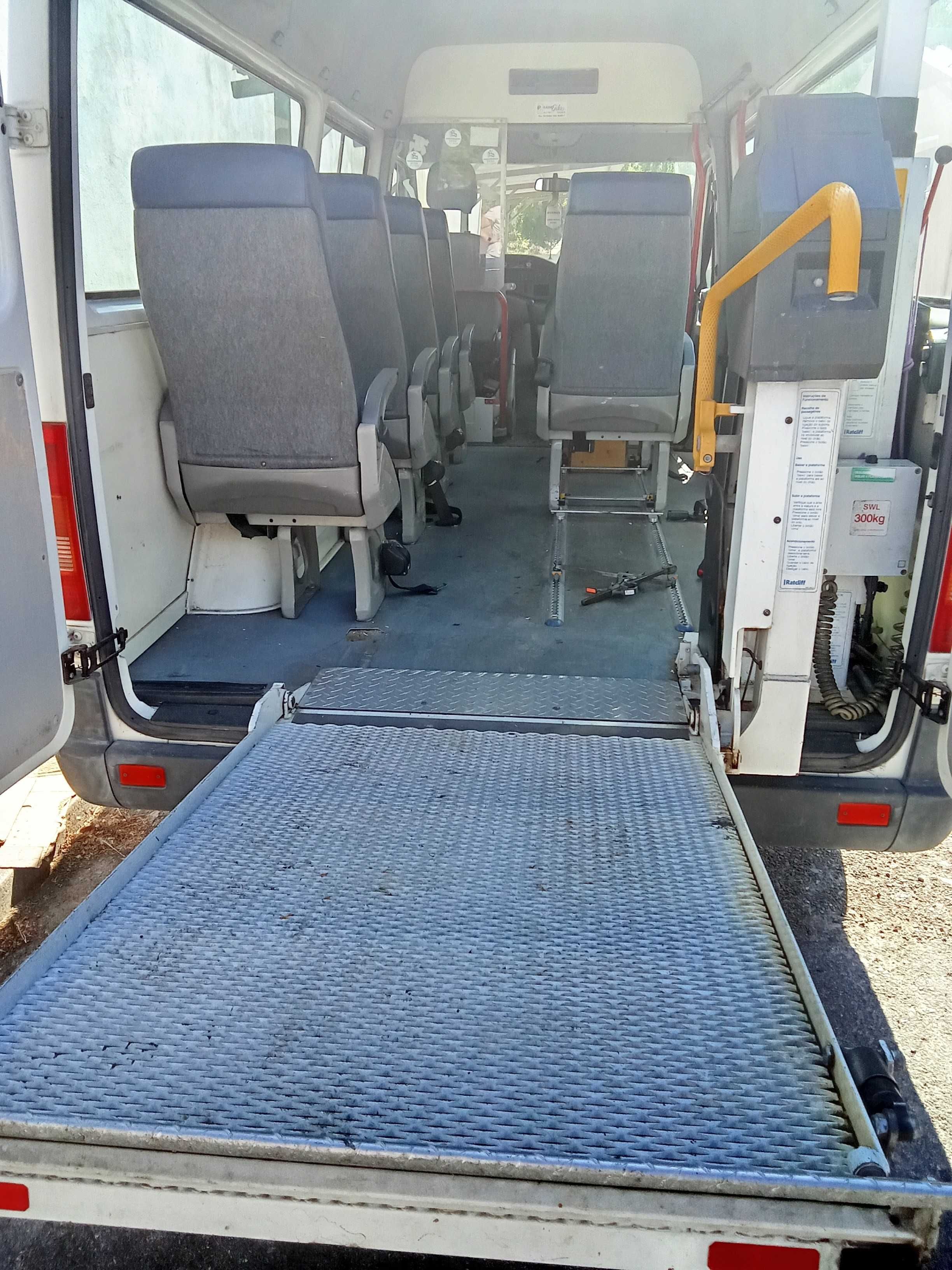 Volkswagen LT 35 • 9 Lugares