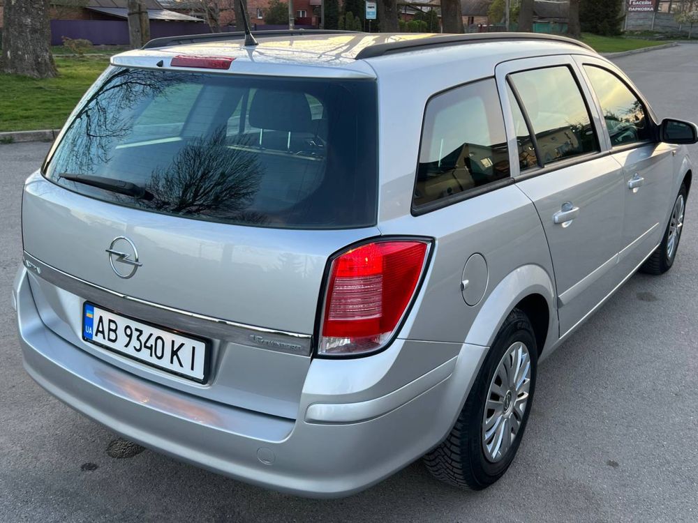 Свіжопригнанний 2006 OPEL ASTRA H 1.6 GAZ/Benzyn