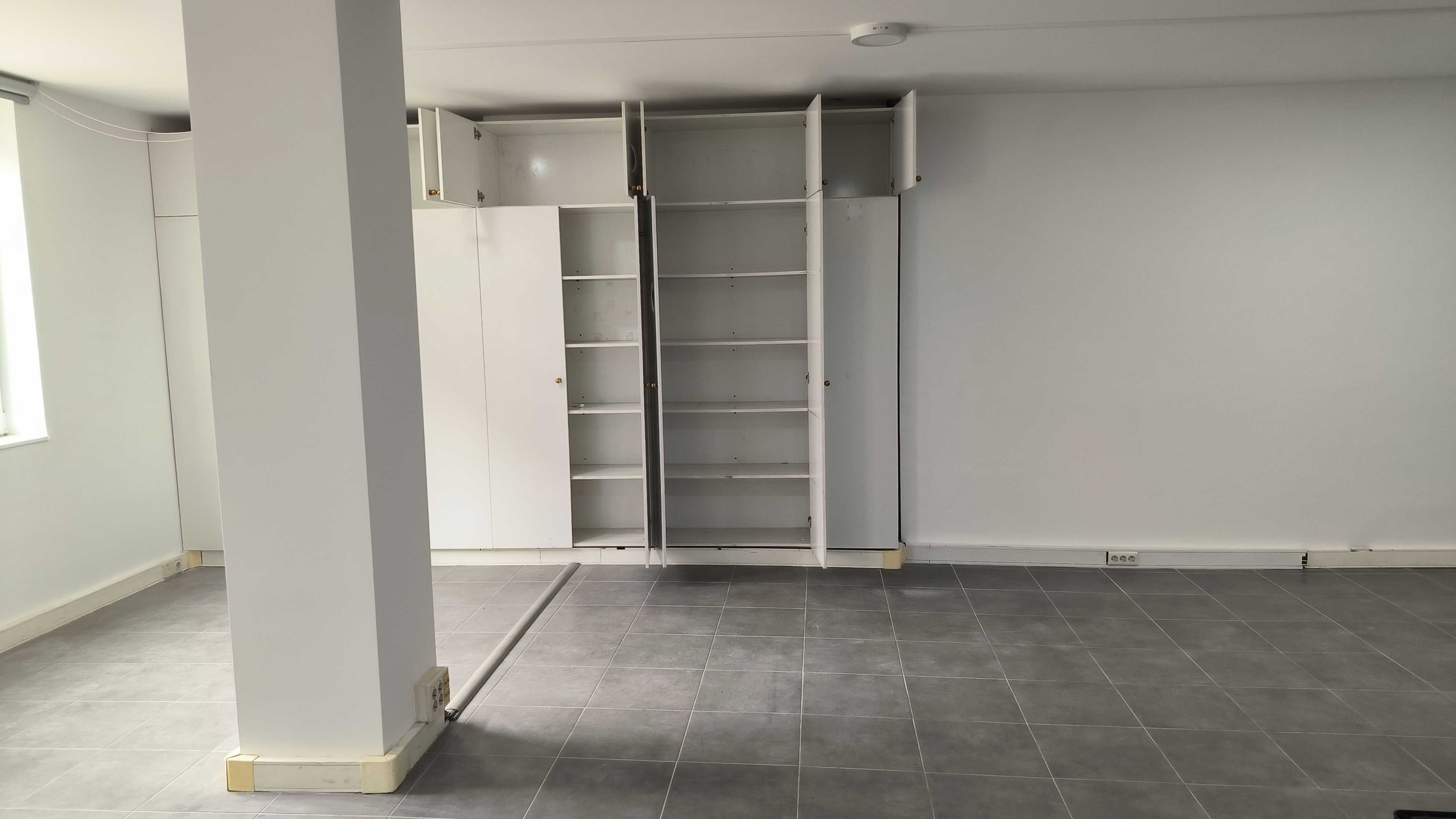 escritório 127m2 / 2 wc´s junto Segurança Social