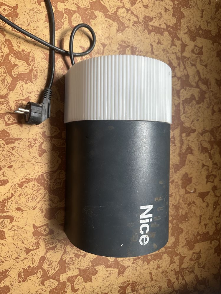 Привід секційних воріт Nice shel 75