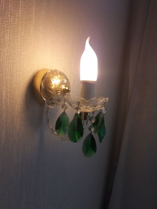 Продам хрустальную люстру