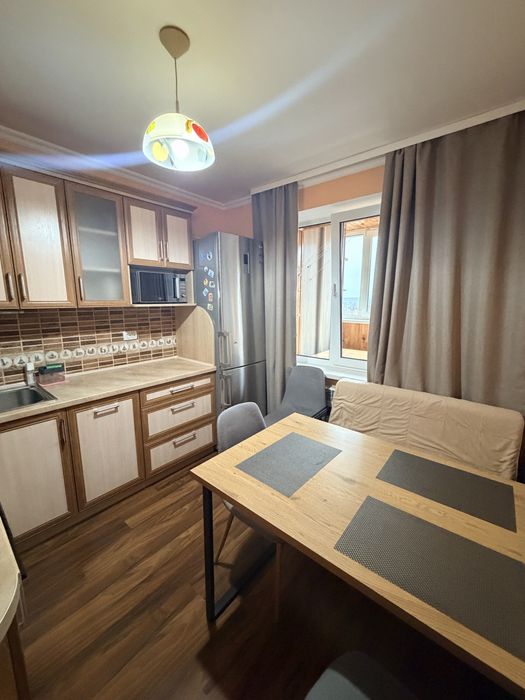 Оренда простороі квартири на Грушевськог0 27