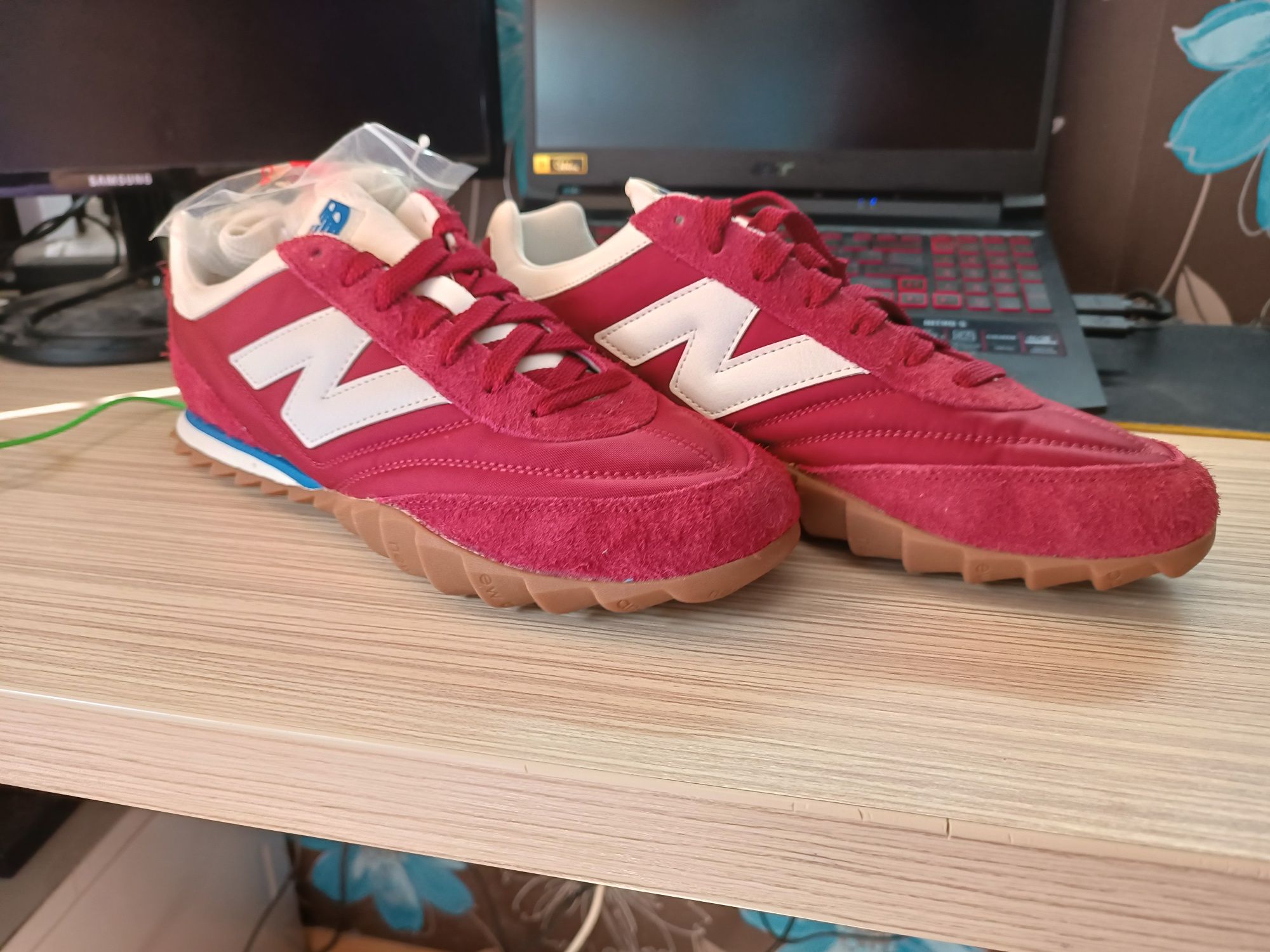 кроссовки New balance rc30