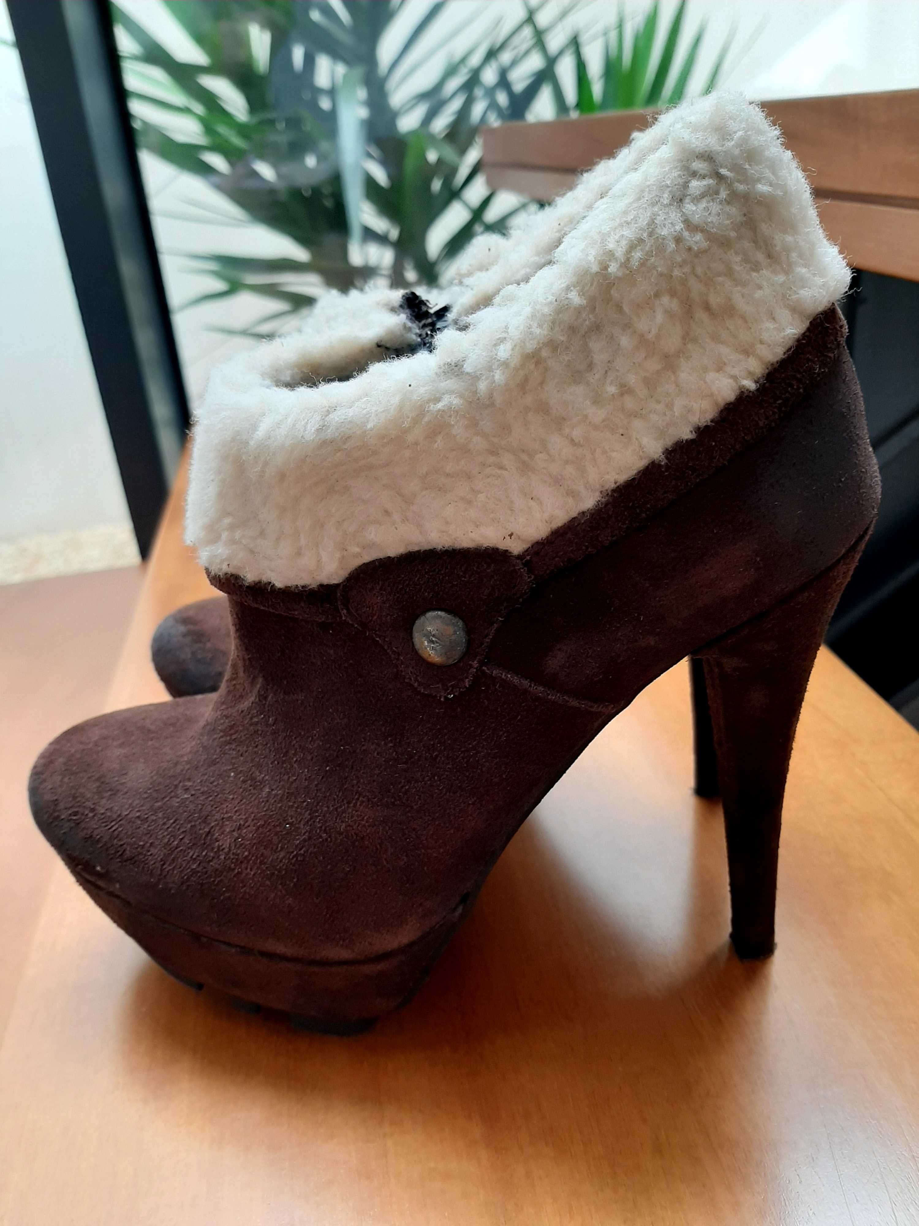 Botins de camurça