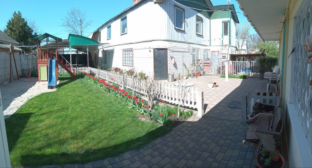 Продам Бизнес помещение с домом.