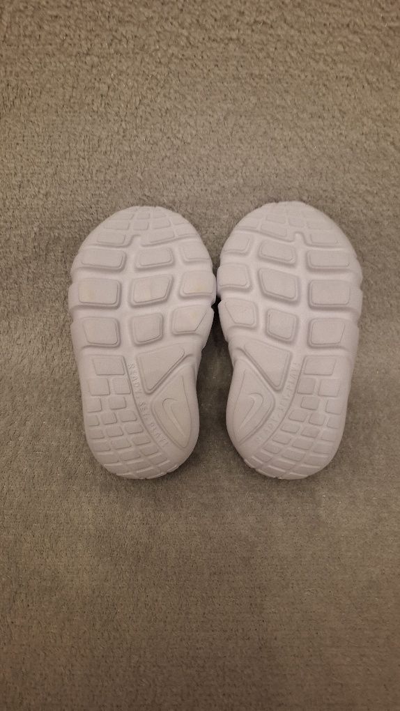 Nowe buty Nike Flex Runner 2