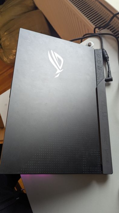 Laptop Asus rog strix 17" rtx 3080 Ryzen 9 6900hx 32gb + TORBA MONITOR