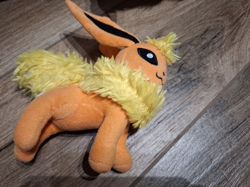 4 pluszaki  pokemony