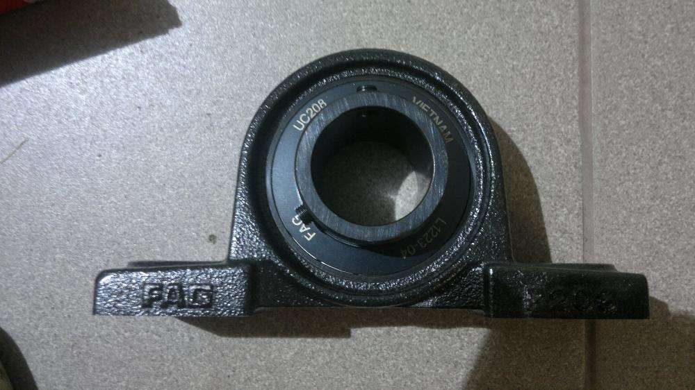 Łożysko w oprawie samonastawne FAG UCP 209 fi 45mm Nowe. Ucp 210