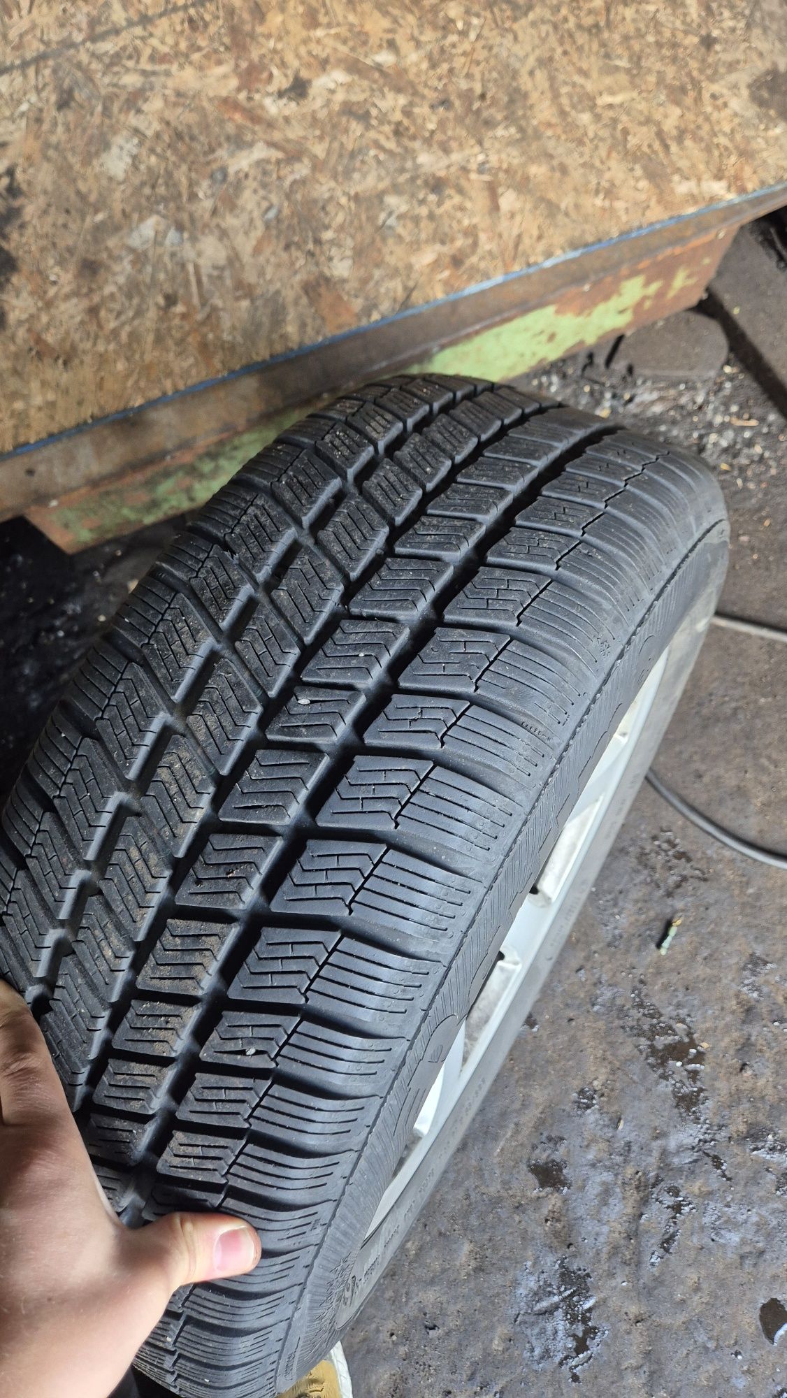 Alufelgi z oponami BMW R16 4szt