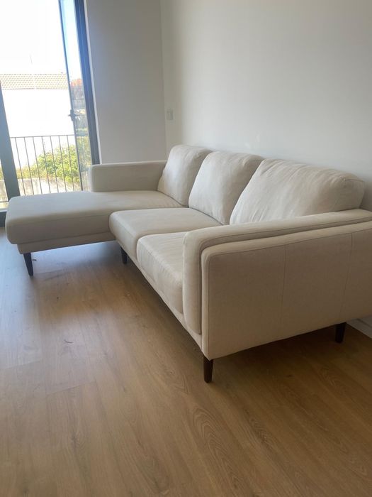 Sofá chaise longue beje - Gato Preto