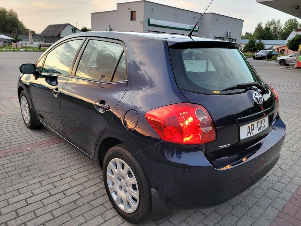 Toyota Auris 1.6 Benzyna 124 KM Klima 2x kola lato zima