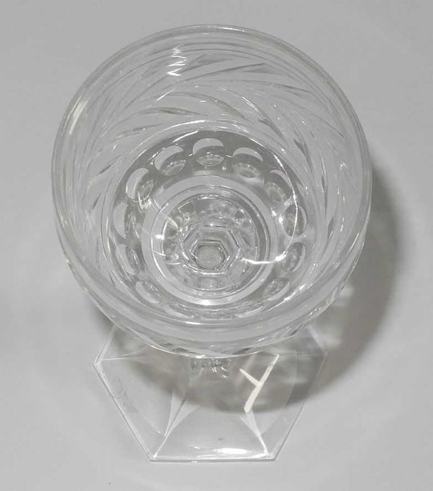 Stary kryształowy kielich do wina BACCARAT z 1907 r.