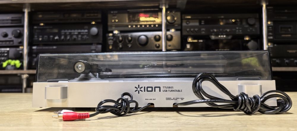 Вініловий програвач ION TTUSB05