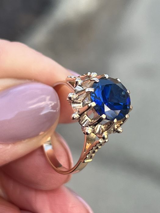 Золотое кольцо СССР. Сапфир. Золота каблучка радянська