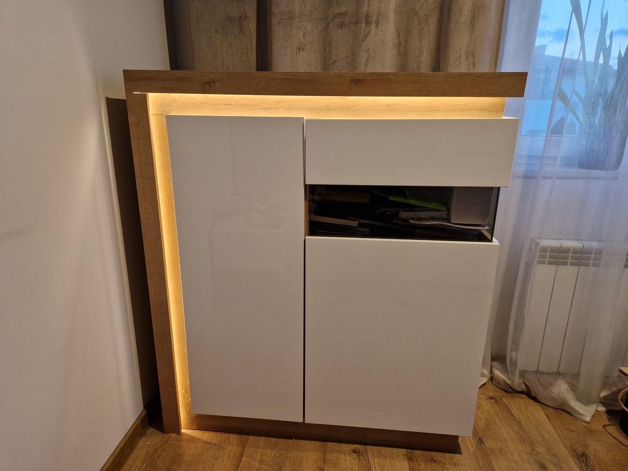 CENA DNIA! Meble Wójcik kolekcja Lyon jasny witryna 2 drzwiowa