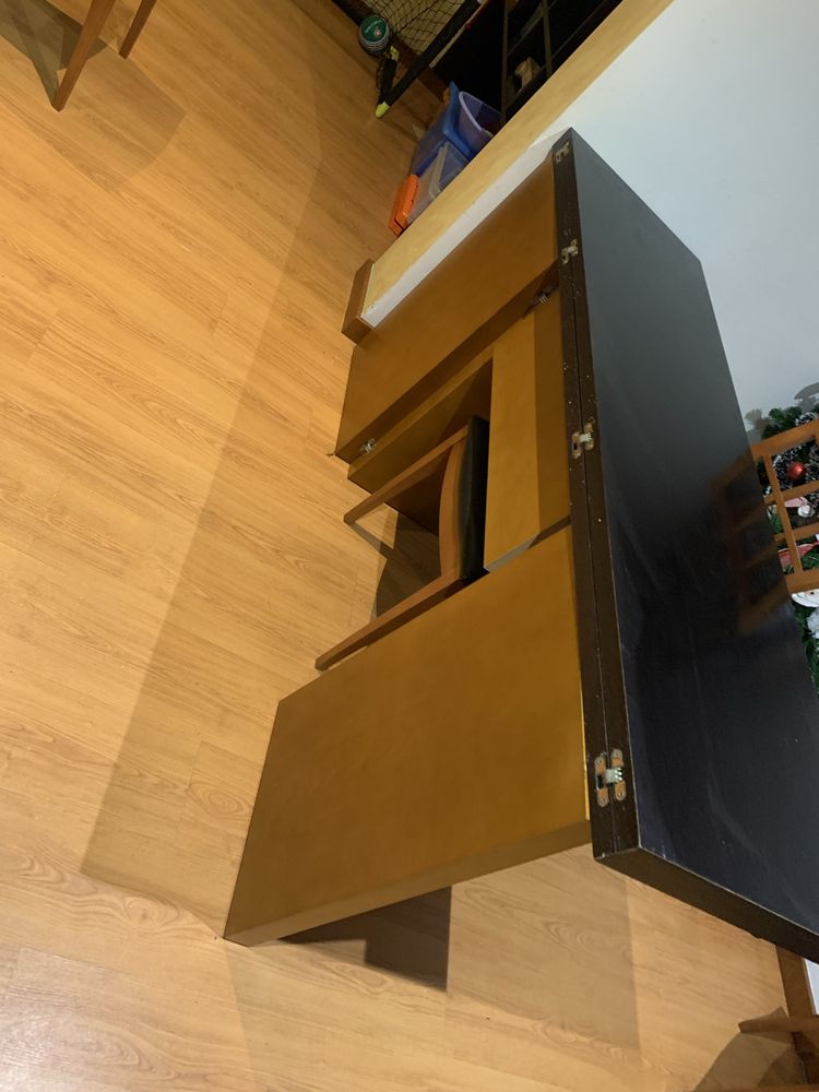 Mesa holandesa cerejeira  sem cadeiras
