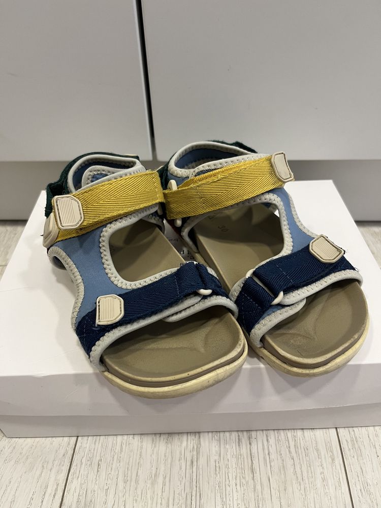 Сандалі босоніжки zara h&m adidas