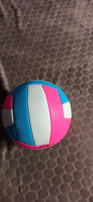 М'яч волейбольний,клуб сімейного дозвілля.