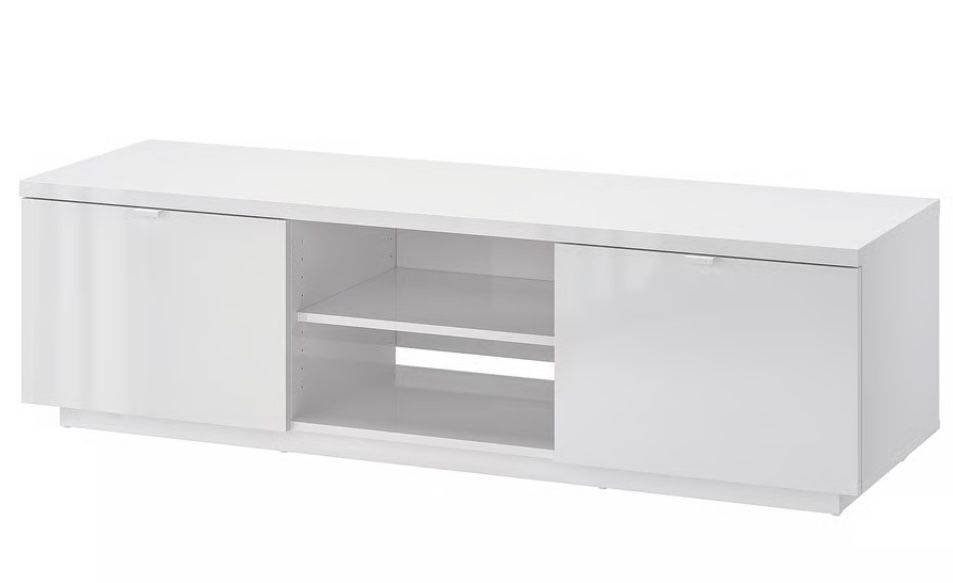 Model de sala para televisor