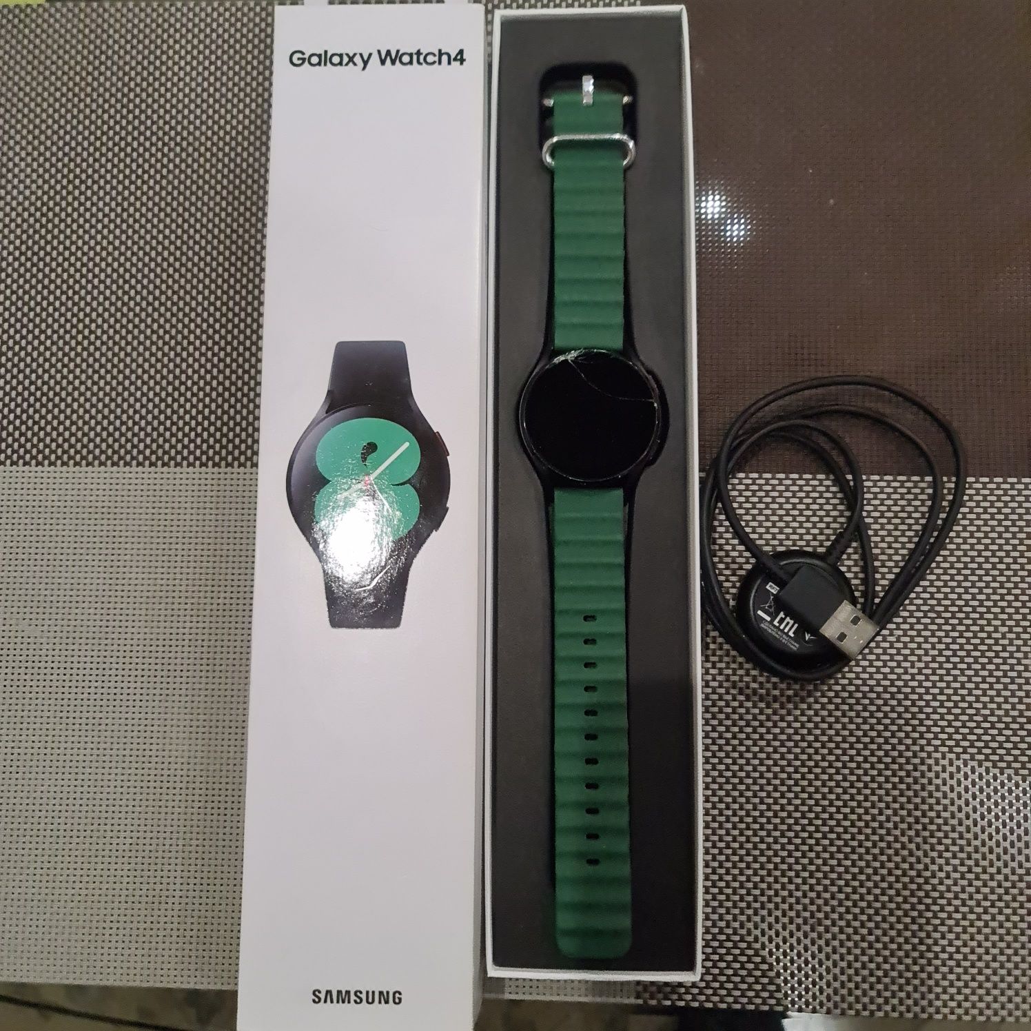 Продам Samsung Smart Watch 4 40mm