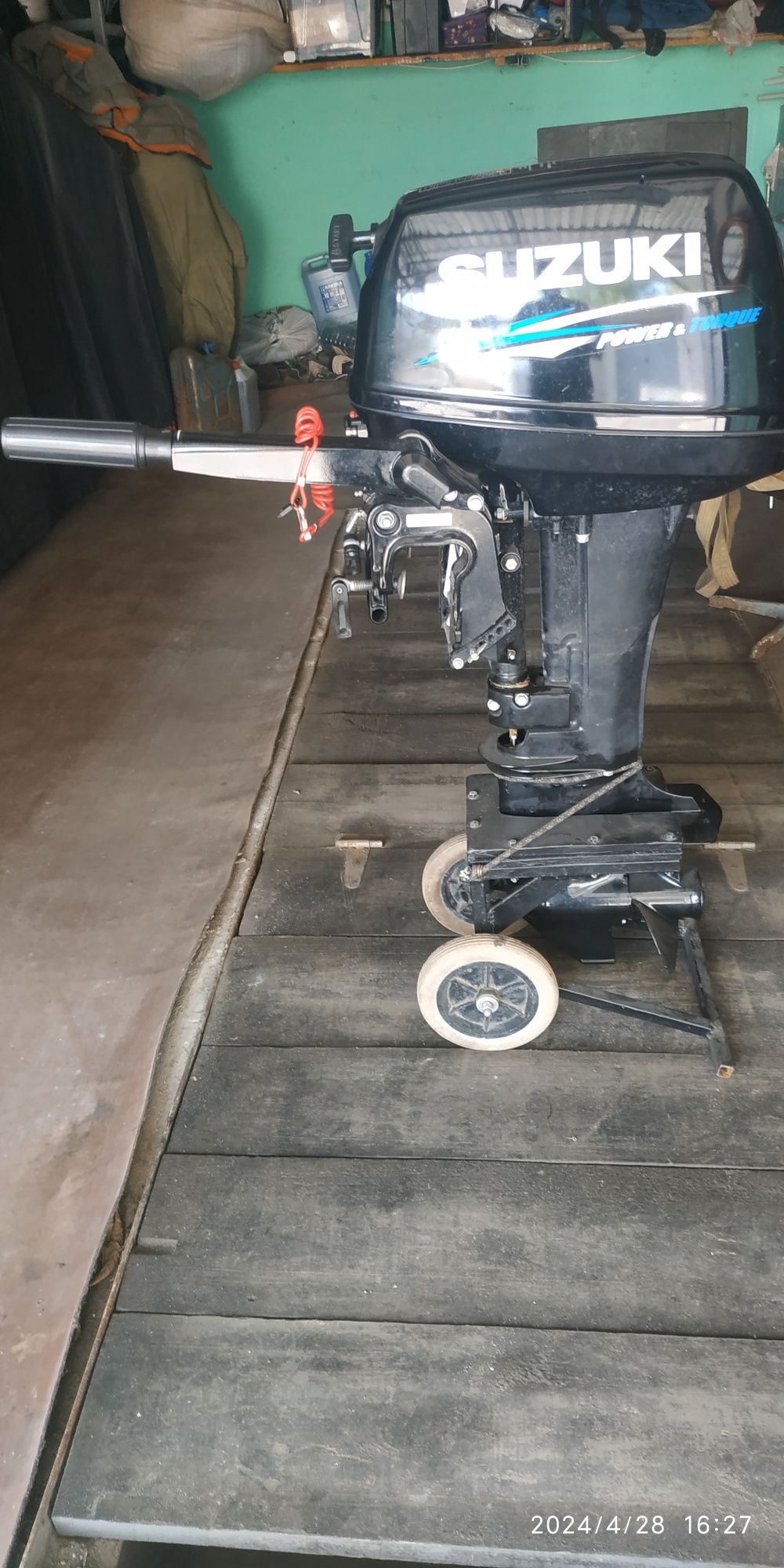 Продам лодочный мотор DT 15 A