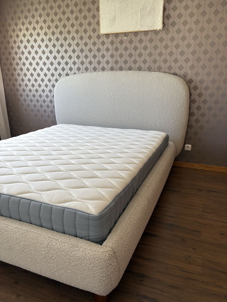 Conjunto cama LaRedoute + colchão IKEA