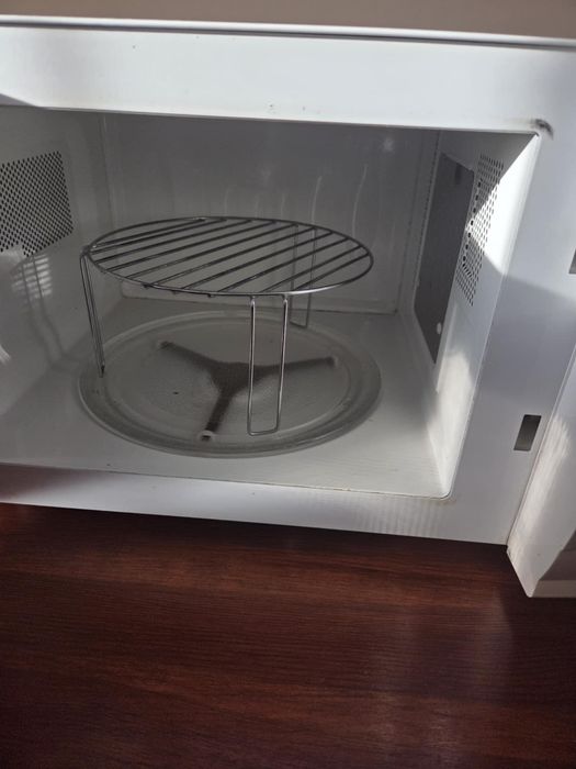 Kuchenka mikrofalowa z grillem LG