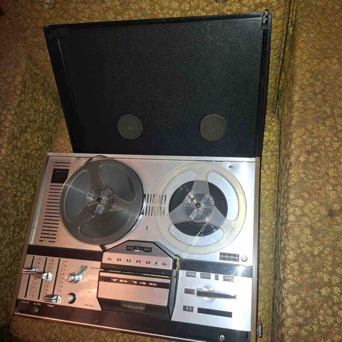 Магнитофон бабинный Grundig  TK-146