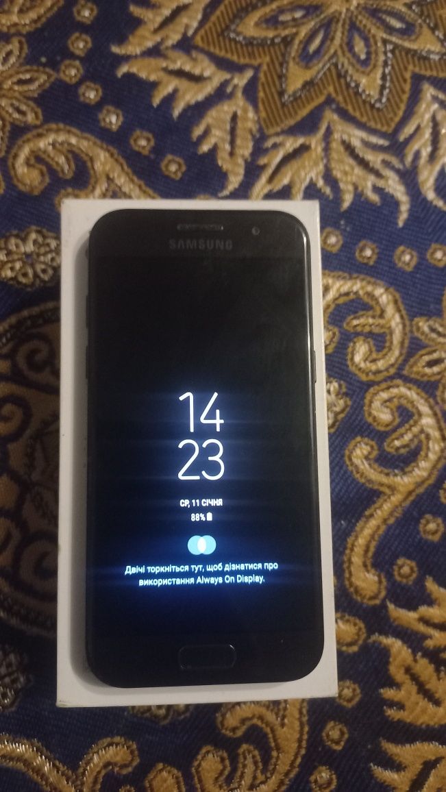 Продам Galaxy A3 16GB SM-A320F