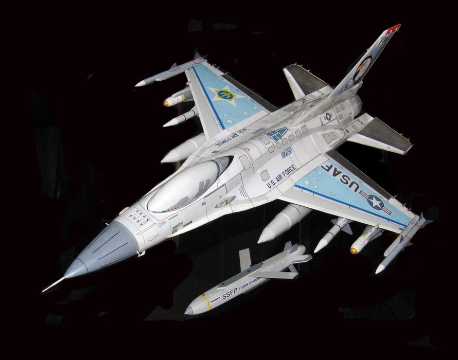 Літак Ф-16. З бумаги. 1 до 20.