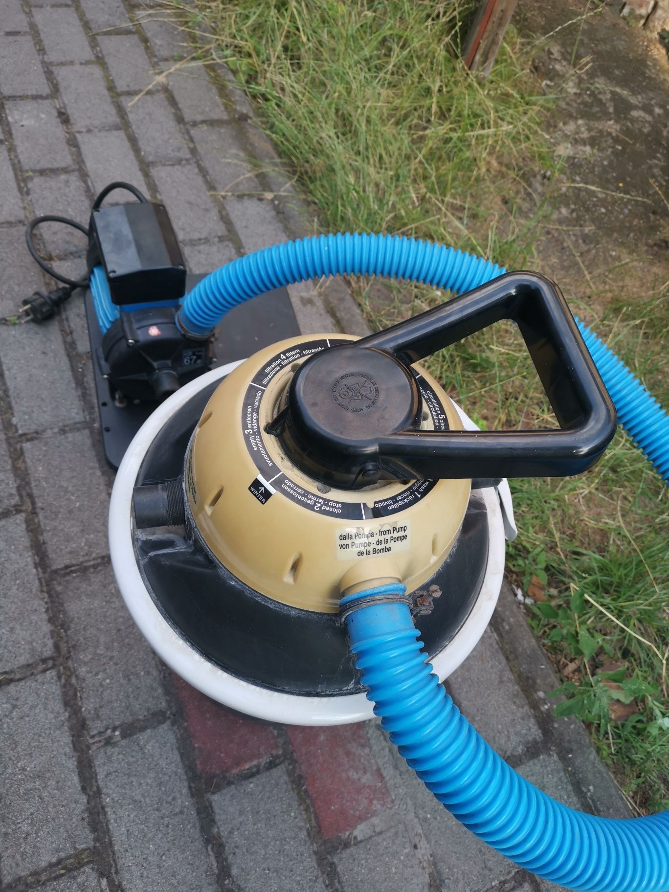 Filtr piaskowy z pompą do basenu , oczka wodnego duża wydajność .