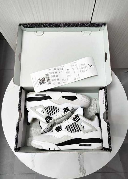 "koszykówki "Jordan_4_Retro_Military_Black_Roz.R.42