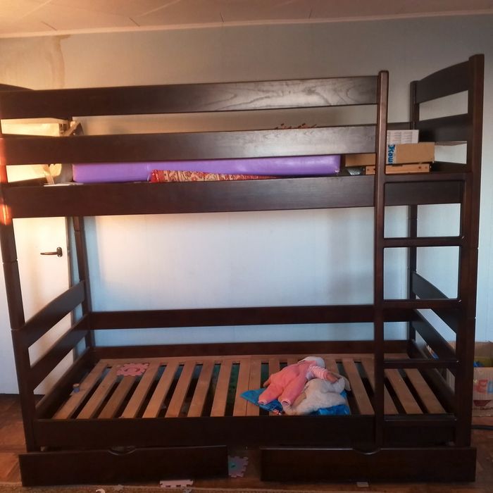 Продам двухъярусную кровать