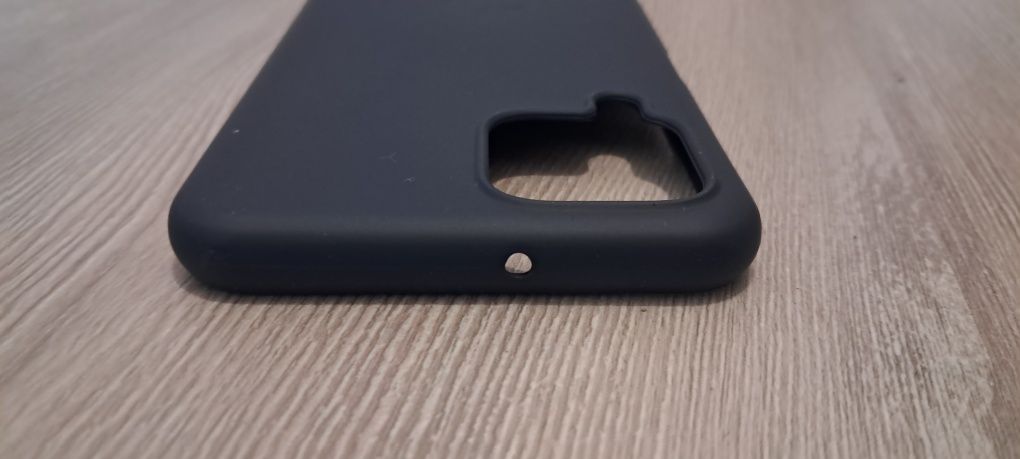 Sprzedam nowe etui do Samsung Galaxy M33 niebieskie