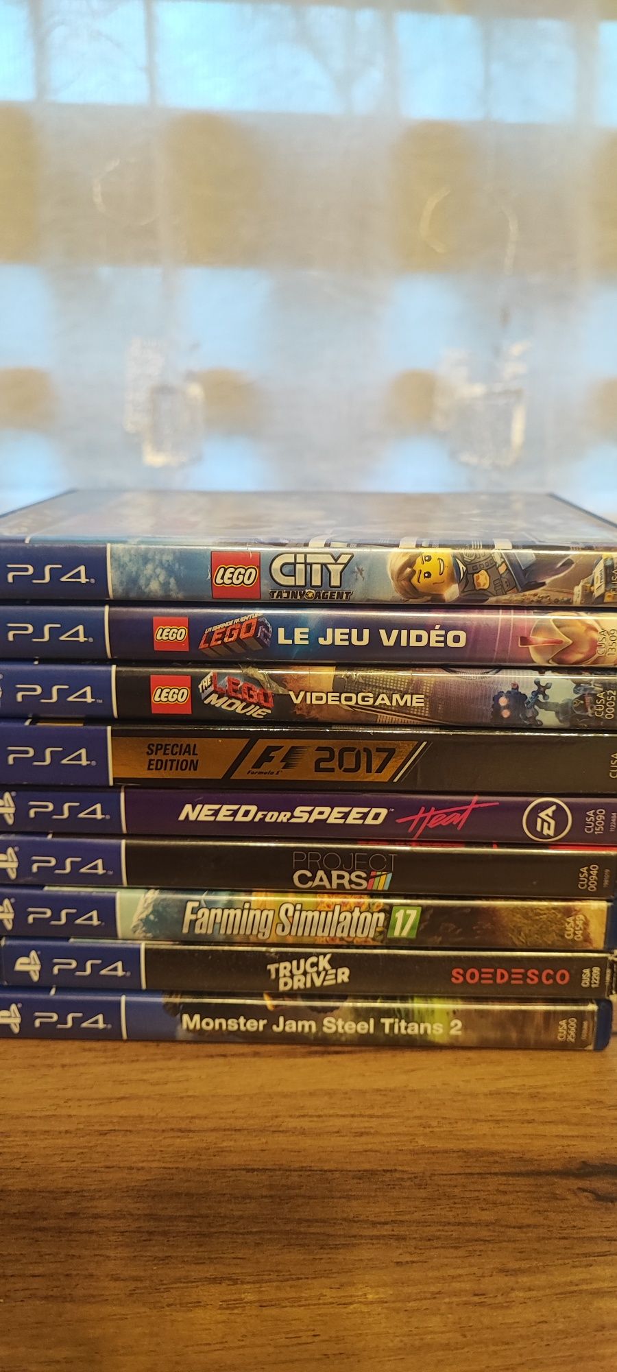 Konsola Ps4 Slim 1TB zestaw