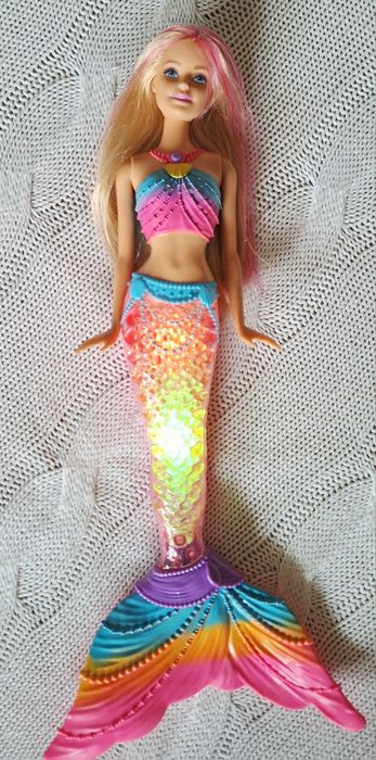 Barbie syrenka świecący ogon