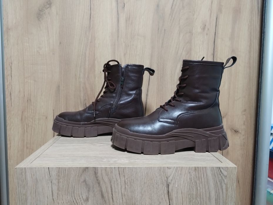 Шкіряні ботінки 37р, 24 см.