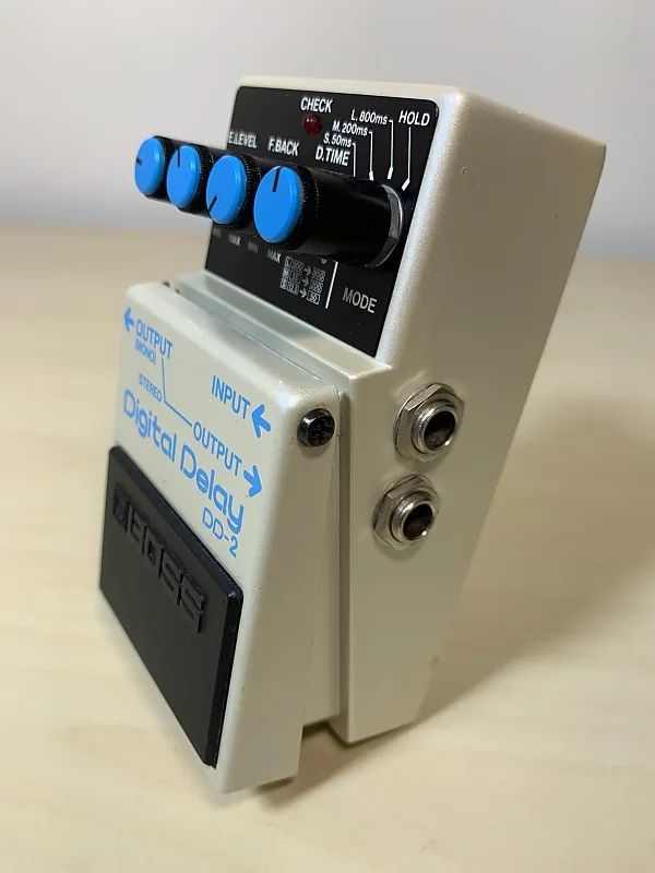 BOSS DD-2 - Digital Delay , made in Japan 80’s